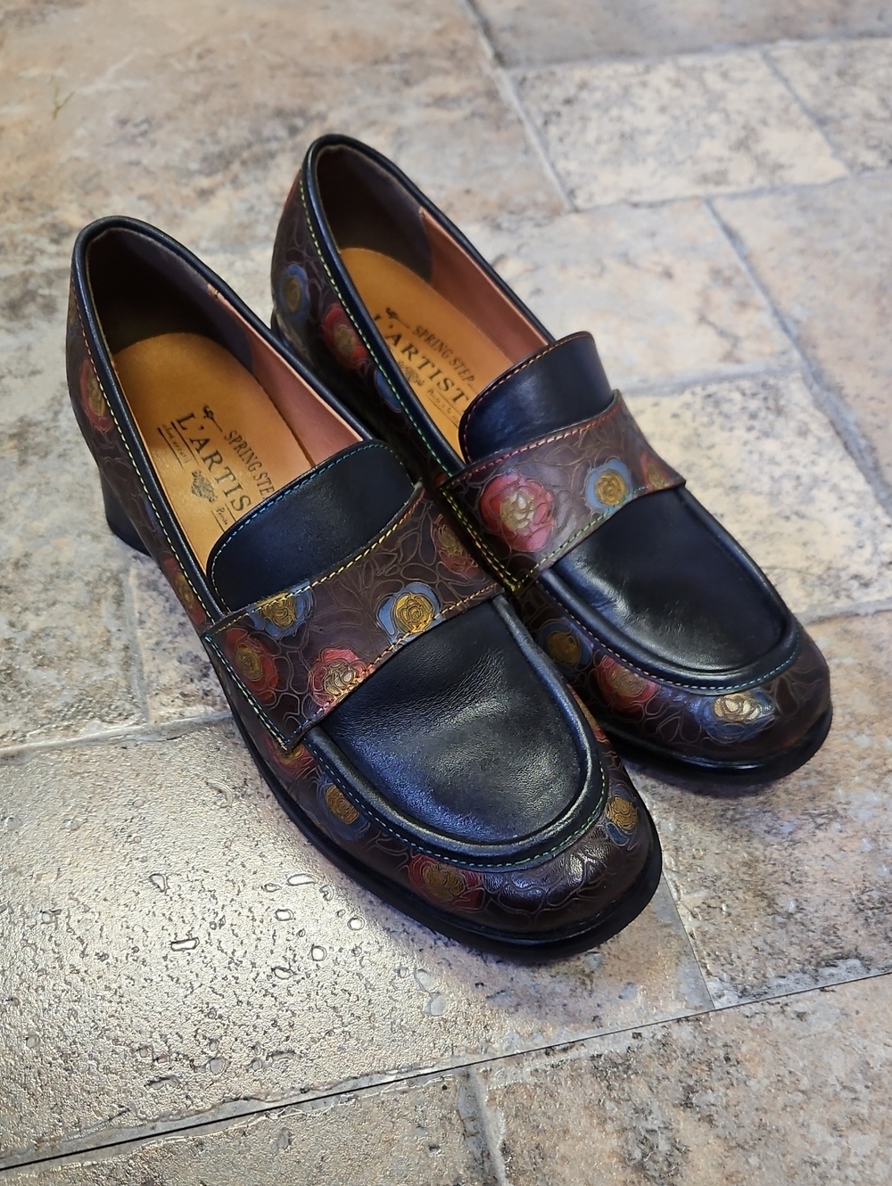 L'artiste Rivoire Floral Embossed Leather Shoes Size 38
